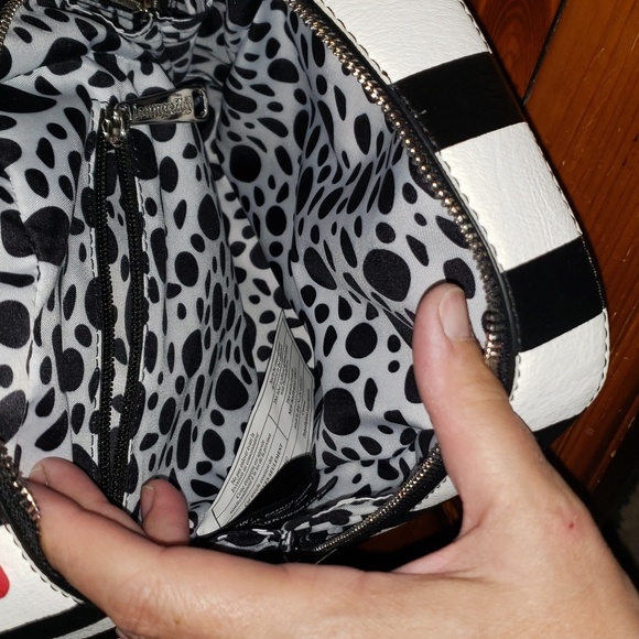 DISNEY - 101 Dalmations Loungefly- Mini backpack - Picture 2 of 5